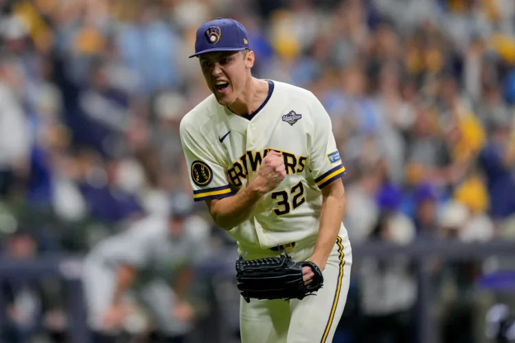 Brewers Withstand Rays' Comeback Attempt To Win 3-2 In Game One Of World Series